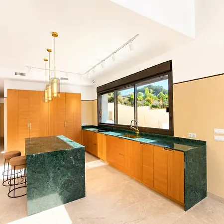 Вилла Luxury Galaxy 12min Walk 15m Pool