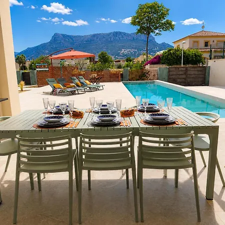 Luxury Galaxy 12min Walk 15m Pool Вилла